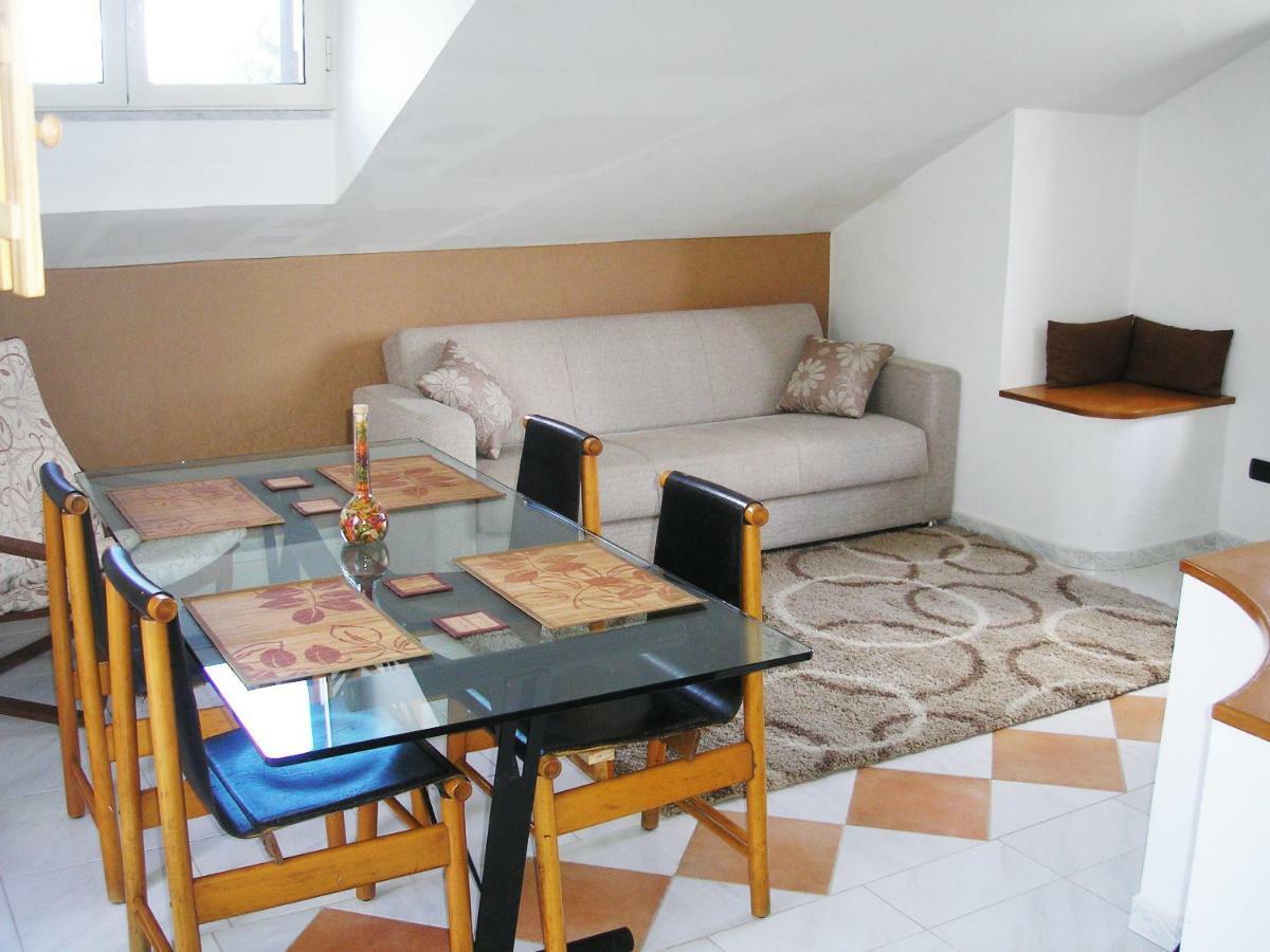 Appartamento Per 4 Persone Acerra Exterior foto